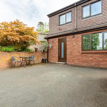1 Bedroom Self Contained Separate Annexe In Exeter Ide Exteriör bild