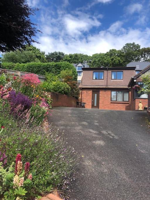 1 Bedroom Self Contained Separate Annexe In Exeter Ide Exteriör bild