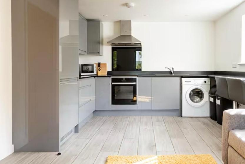 1 Bedroom Self Contained Separate Annexe In Exeter Ide Exteriör bild