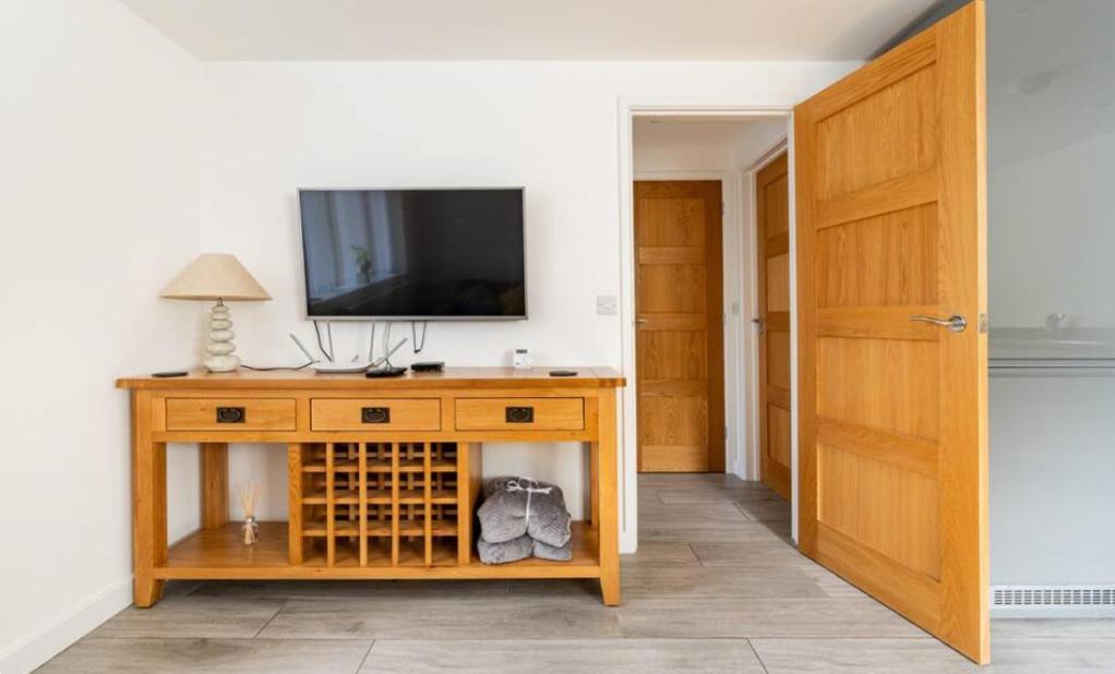 1 Bedroom Self Contained Separate Annexe In Exeter Ide Exteriör bild