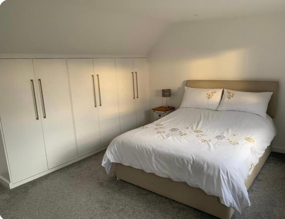 1 Bedroom Self Contained Separate Annexe In Exeter Ide Exteriör bild