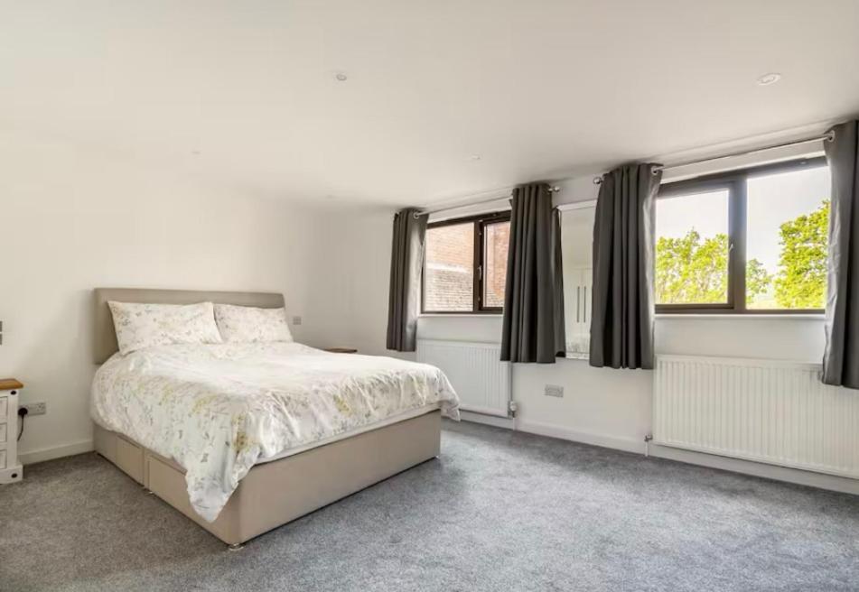 1 Bedroom Self Contained Separate Annexe In Exeter Ide Exteriör bild