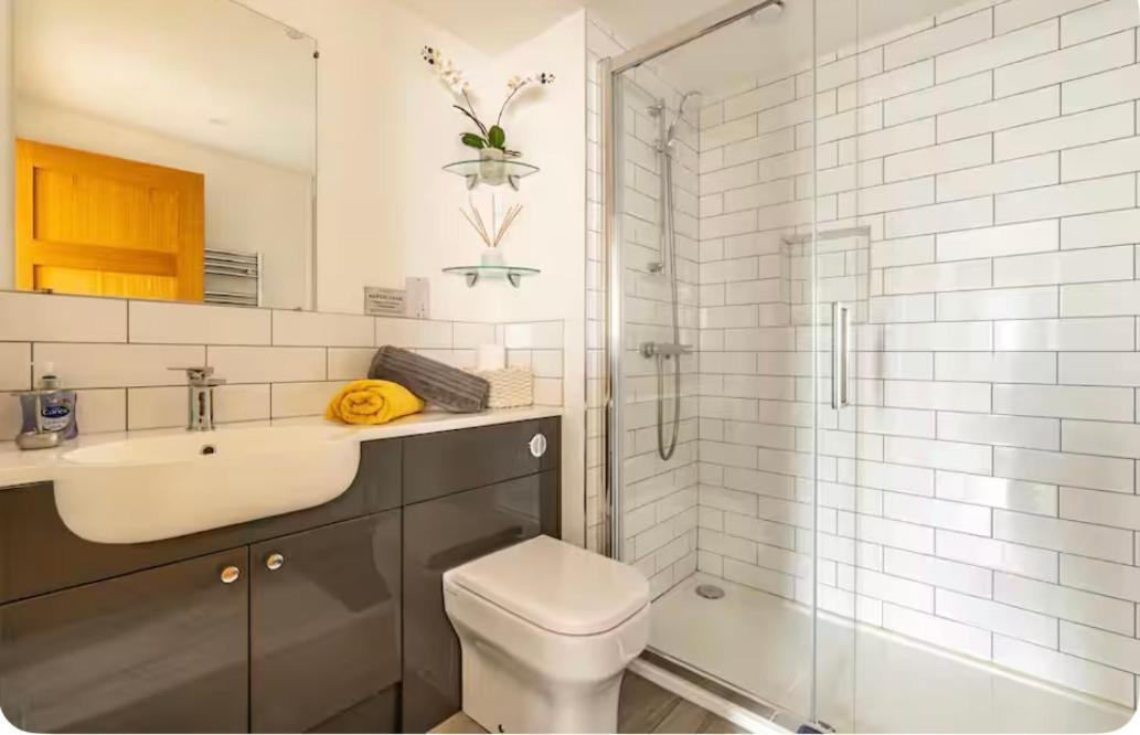 1 Bedroom Self Contained Separate Annexe In Exeter Ide Exteriör bild